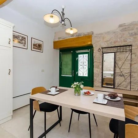 Pavlimir Apartmán *